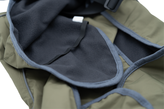 Hunde (wärme)-Regenmantel für die nassen und kalten Tage